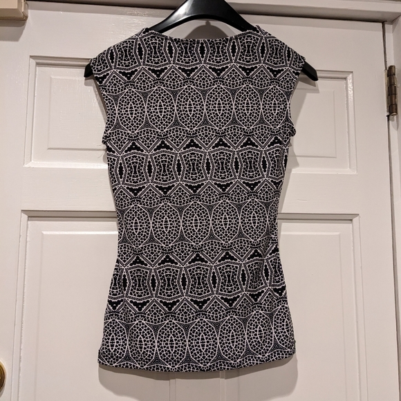 🌞Style & Co Square-Neck Fitted Sleeveless Tank Top (Size 0P -- labeled as P/P) - Picture 2 of 2